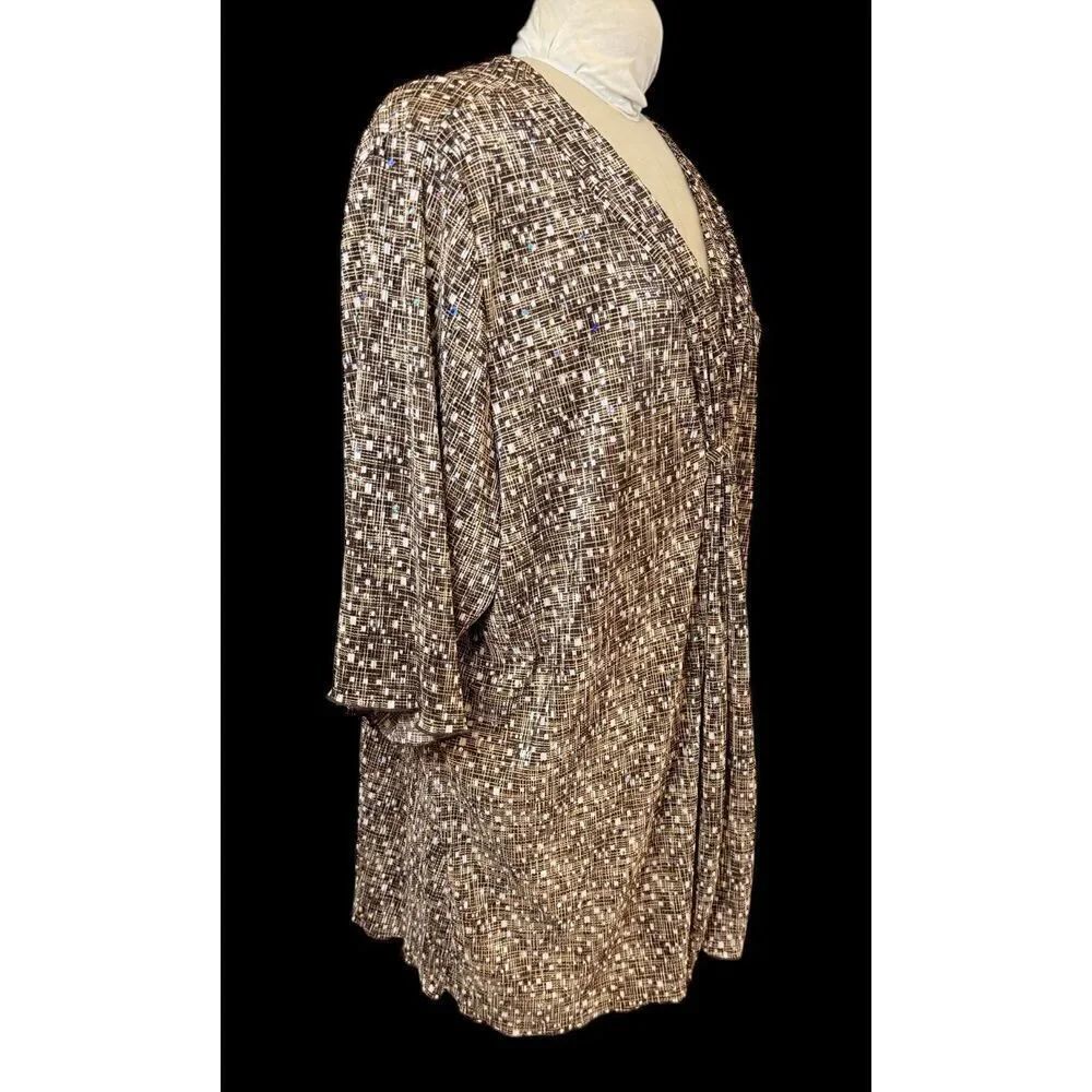Maggie Barnes Plus Sz. 3X Top Geometric Print Top Sequins Gathered V-Neck - Picture 6 of 12